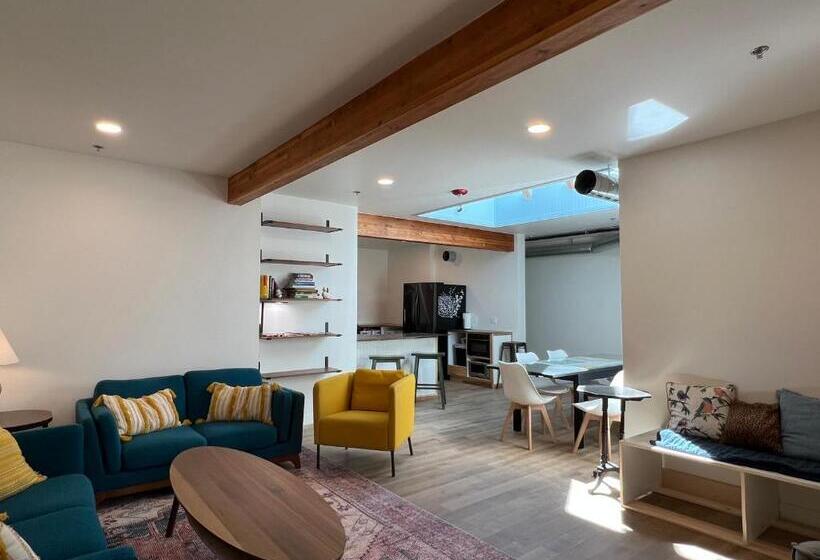 غرفة عائلية, Dolores Bike Hostel