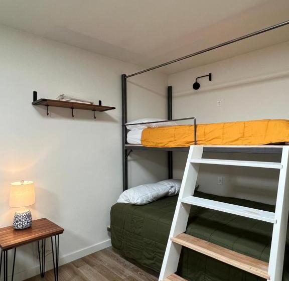 غرفة عائلية, Dolores Bike Hostel