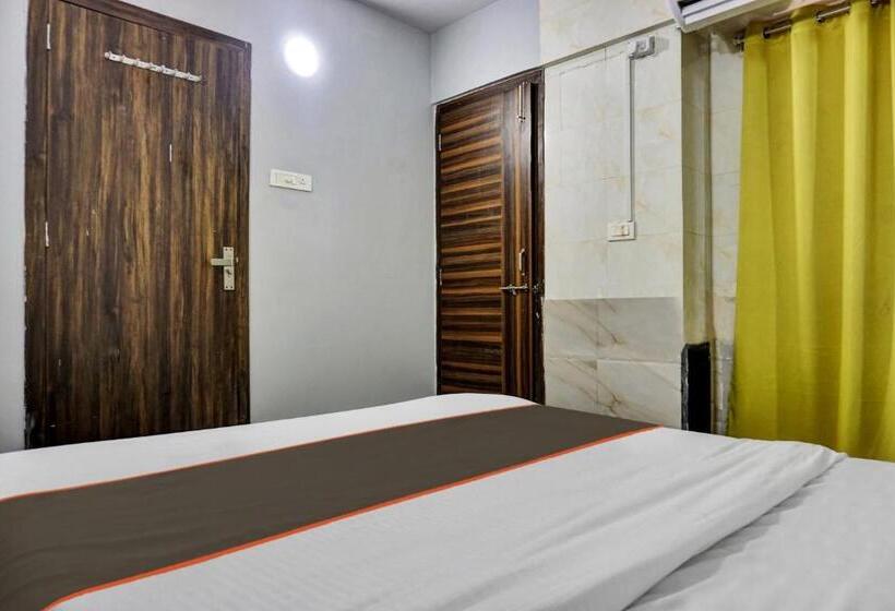 اتاق کلاسیک سه تخته, Fabexpress Baner Executive