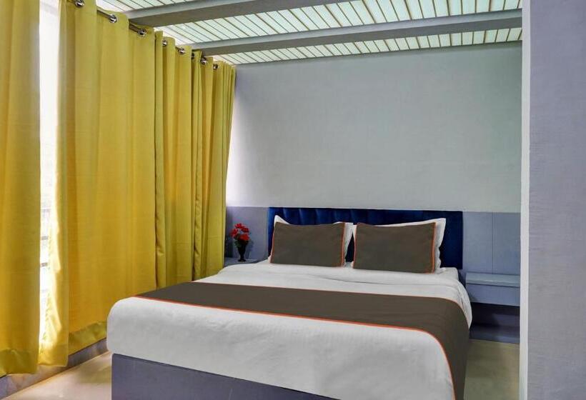 اتاق کلاسیک سه تخته, Fabexpress Baner Executive