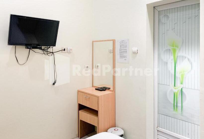 Номер Стандарт Индивидуальный, Oma Uti Syariah Mitra Reddoorz Near Stasiun Lempuyangan