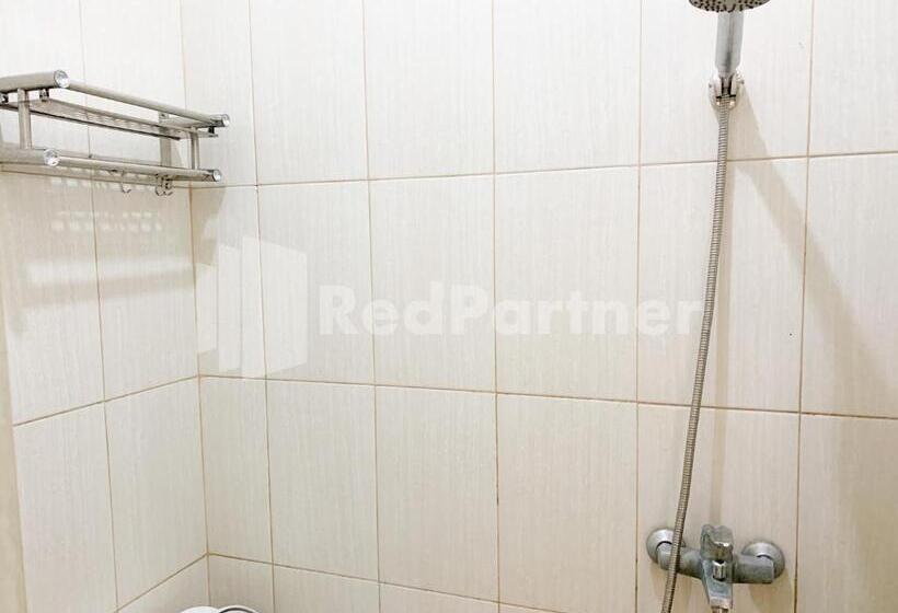 Номер Стандарт, Oma Uti Syariah Mitra Reddoorz Near Stasiun Lempuyangan