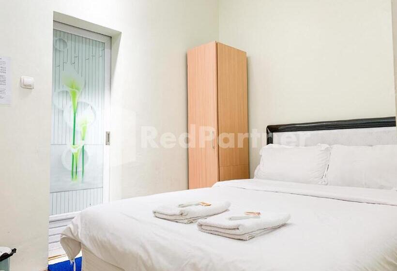 Номер Стандарт, Oma Uti Syariah Mitra Reddoorz Near Stasiun Lempuyangan