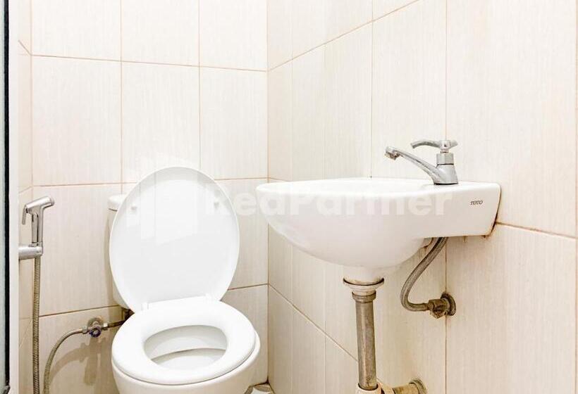 Номер Стандарт, Oma Uti Syariah Mitra Reddoorz Near Stasiun Lempuyangan