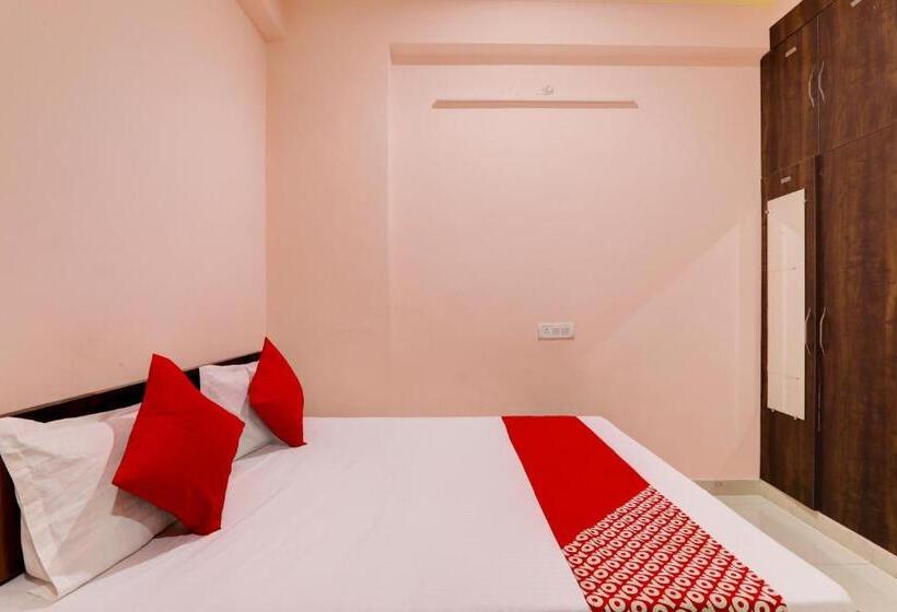 Трехместный Номер Классика, Oyo Flagship Hotel Cp Residency