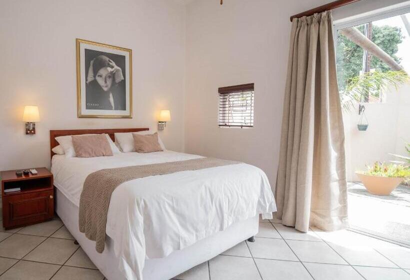 スタンダードルーム, Broadway Boston