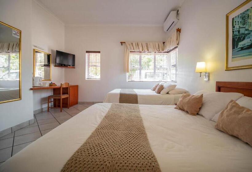 ファミリールーム, Broadway Boston