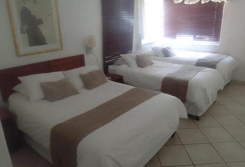 ファミリールーム, Broadway Boston