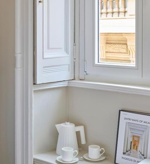 اتاق سوپریور, Crossing Manzoni