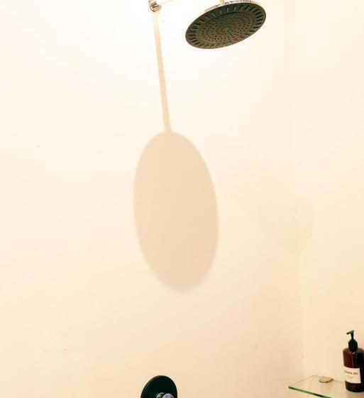 غرفة ديلوكس, Nunggalan Octopus 1