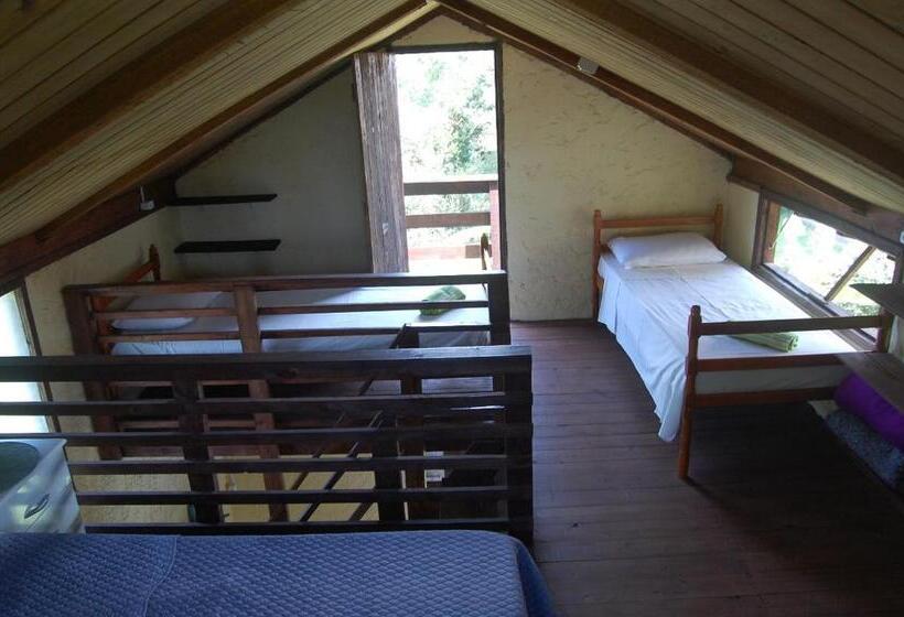 Pokój Rodzinny, Akira Residencial