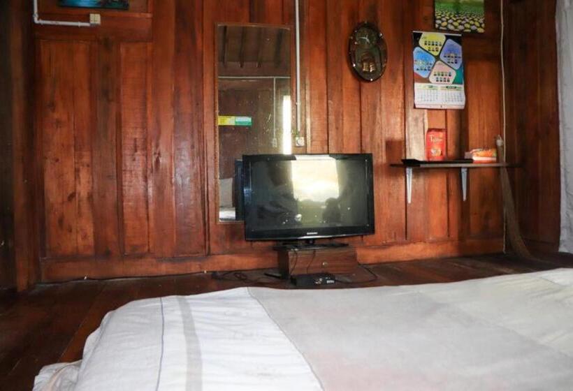 חדר דלוקס עם מרפסת, Kangkung House Bujak