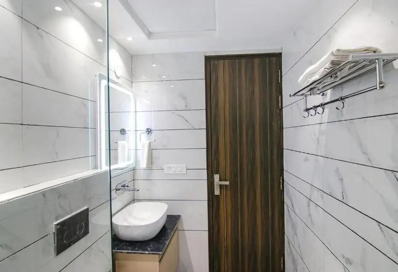 スイート, Fabhotel Prism Grand