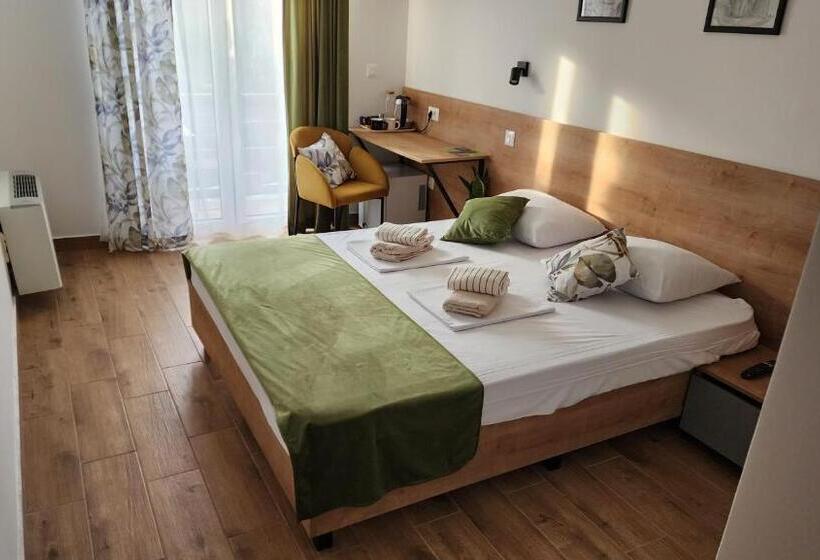 اتاق استاندارد با تراس, Gore Dole