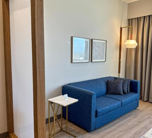 スイート, Holiday Inn Navojoa, An Ihg