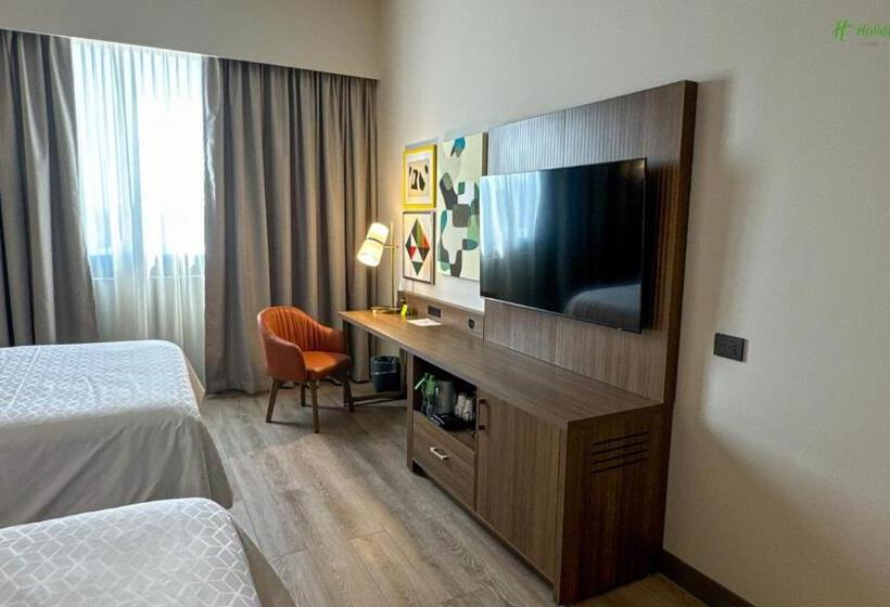 סוויטה, Holiday Inn Navojoa, An Ihg