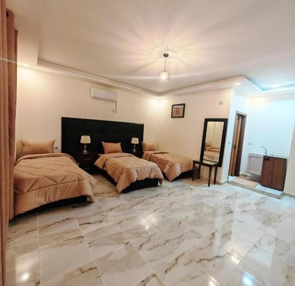 اتاق استاندارد سه نفره, Ihome Petra