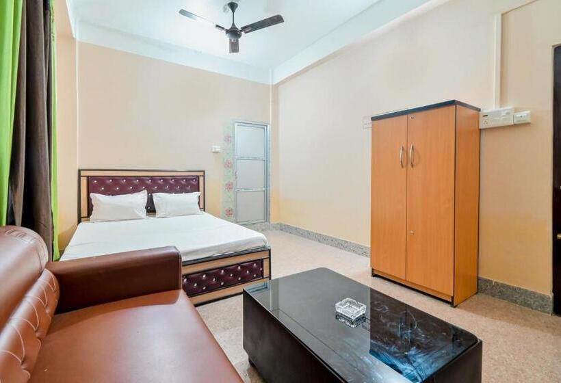 Трехместный Номер Классика, Oyo Florida Restaurant & Guest House