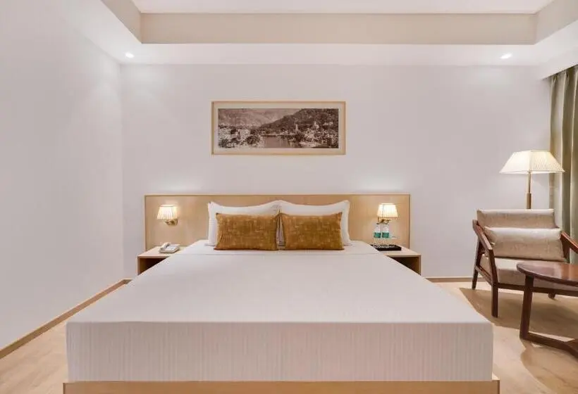 Superior-huone King-vuode, Lemon Tree Hotel, Haridwar