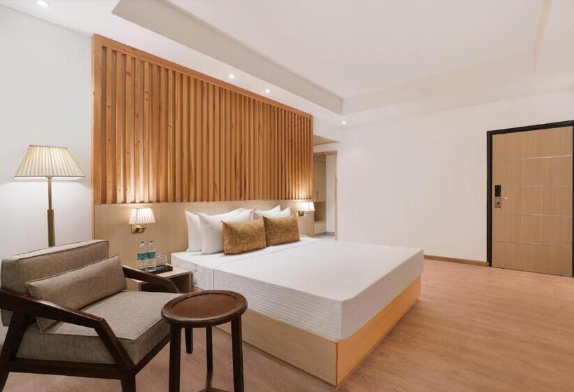 キングサイズベッドのデラックスルーム, Lemon Tree Hotel, Haridwar