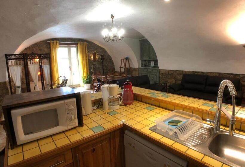Дом 2 Спальни, Domaine De Chanteperdrix