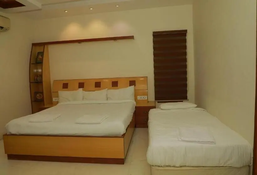 اتاق خانوادگی با چشم‌انداز کوه, Hill View Paradise   2bhk S & Rooms   A Golden Group Of Premium Home Stays   Tirupati