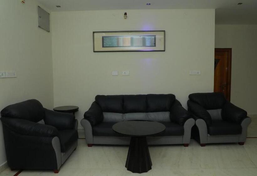 آپارتمان 1 خوابه همکف, Hill View Paradise   2bhk S & Rooms   A Golden Group Of Premium Home Stays   Tirupati