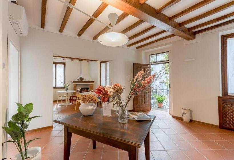 标准三人间, Il Nido Sul Po