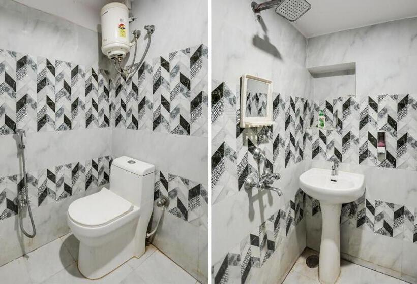 トリプルクラシックルーム, Omkar Guest House