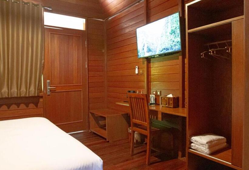 디럭스 룸, Point Of View Hotel & Resort Majalengka