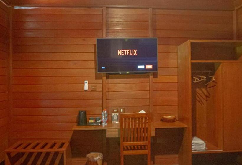 디럭스 룸, Point Of View Hotel & Resort Majalengka