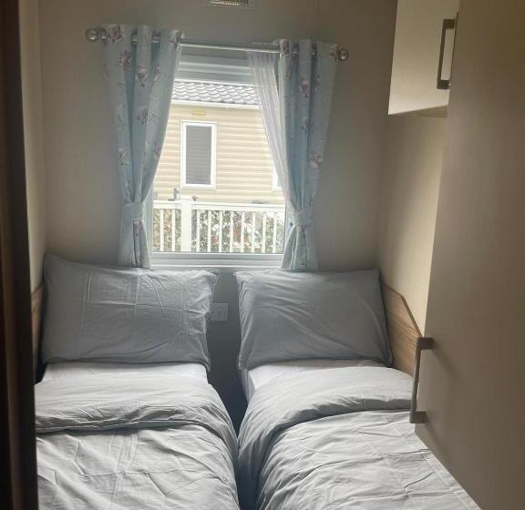 Дом 1 Спальня, 87 Lancaster Crescent