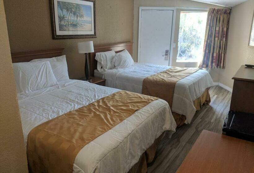 غرفه قياسيه سريرين مزدوجين, A1 Budget Motel