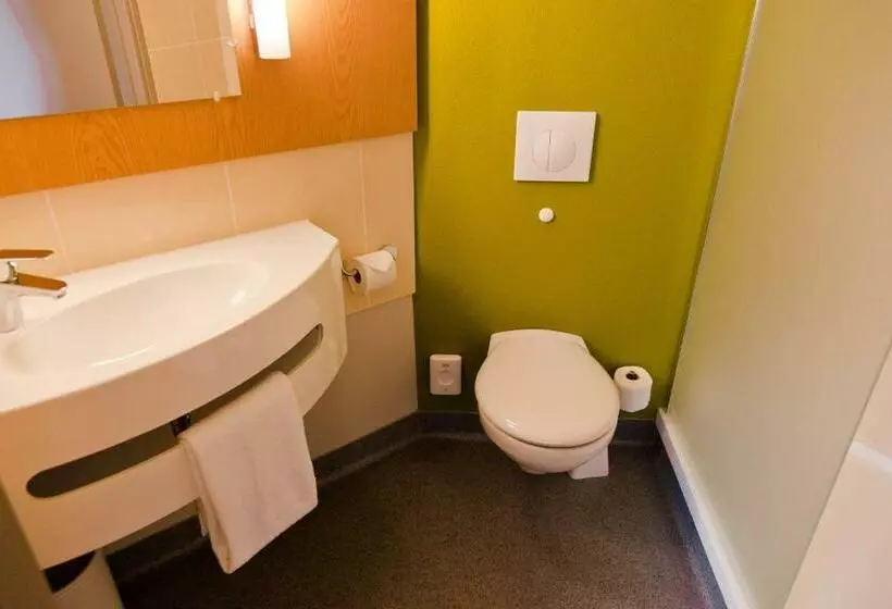 اتاق استاندارد, B&b Hotel Wrocław Centrum