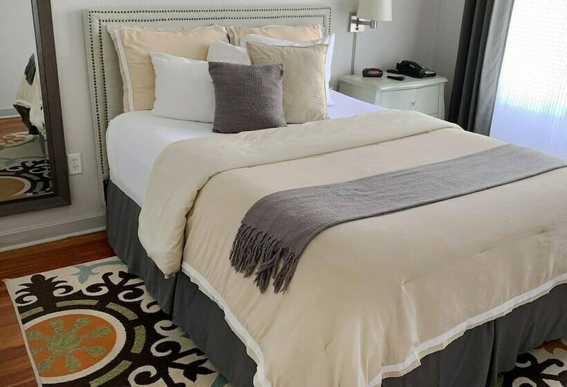 جناح جونيور, Artisan Downtown