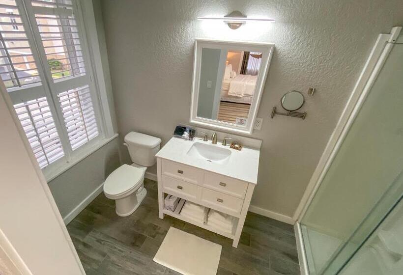 غرفة أساسية, Artisan Downtown