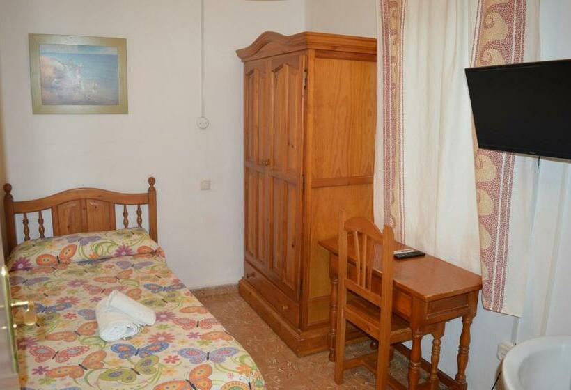 标准单人间共用浴室, Doña Carmen