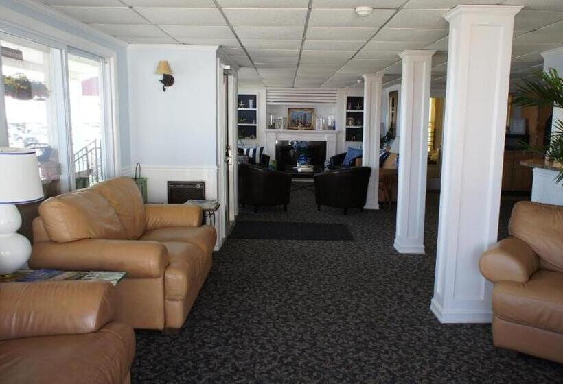 غرفة قياسية مطلّة علي البحر مزوَّدة بشُرفة, Hillcrest Inn