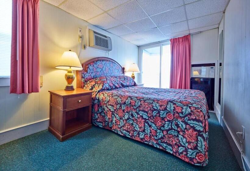 غرفة قياسية مزوَّدة بشُرفة إطلالة جانبية علي البحر, Hillcrest Inn