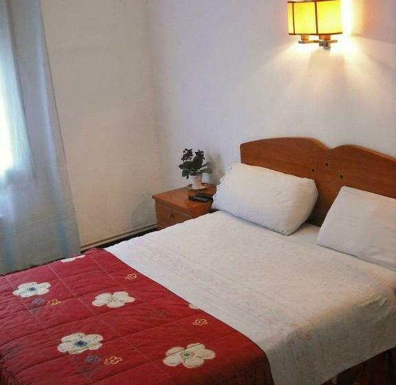 带共用浴室的标准房间, Hostal Cassa
