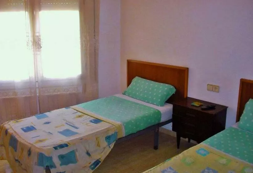 اتاق استاندارد با سرویس بهداشتی مشترک, Hostal Cassa