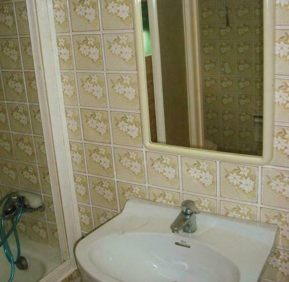 带共用浴室的标准房间, Hostal Cassa