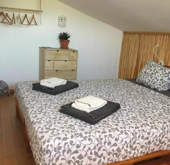 اتاق استاندارد سه نفره, Quinta Da Fornalha   Santuario Agroecologico