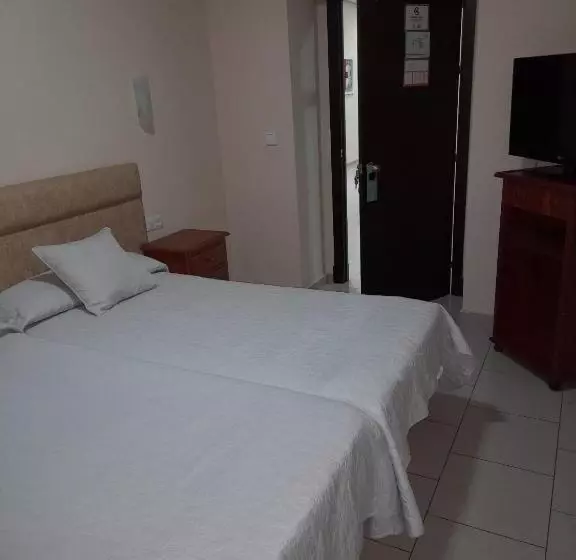 اتاق استاندارد, Roma