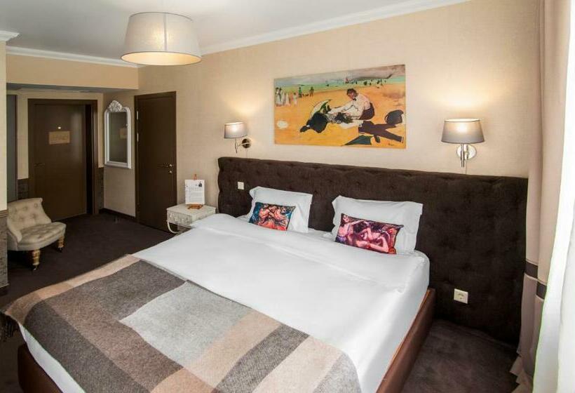 Номер Стандарт, Zentrum