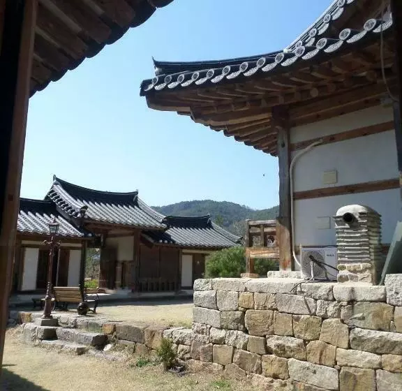 バスルーム共有のトリプルスタンダード, Ongyejongtaek Sambaekdang