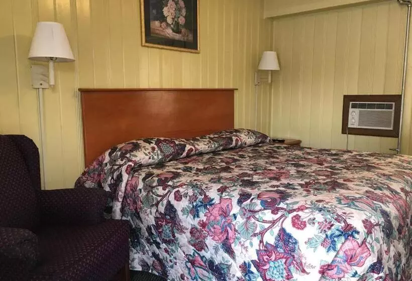 キングサイズベッドのスタンダードルーム, Pine Ridge Motel