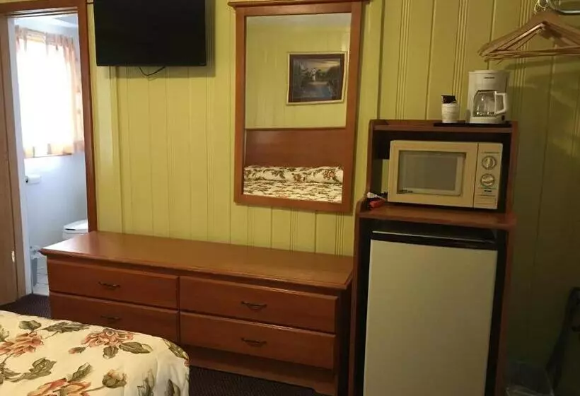 キングサイズベッドのスタンダードルーム, Pine Ridge Motel