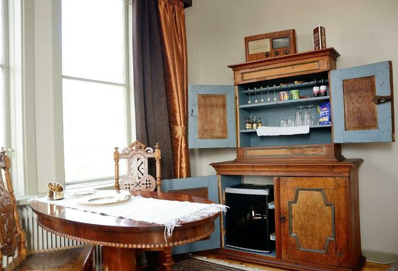 جناح جونيور, Skultuna Hotell & Konferens