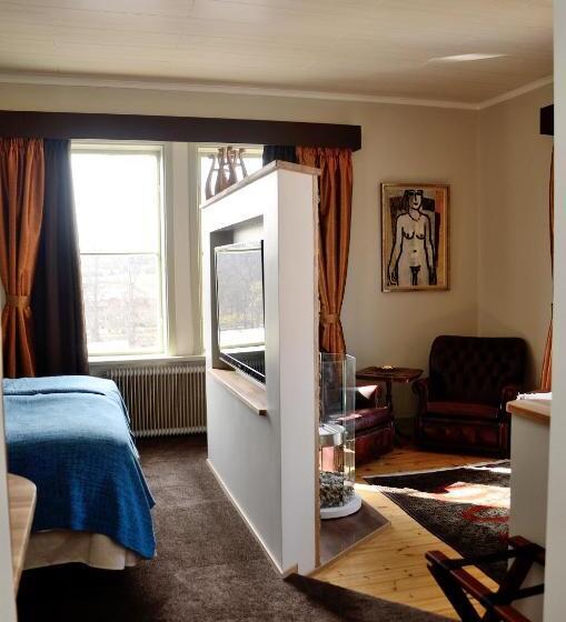 جناح جونيور, Skultuna Hotell & Konferens